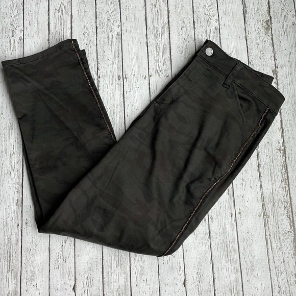 Level 99 Pants - Level 99 Mignight Camo Gold Trim Piping Cigarette Pant